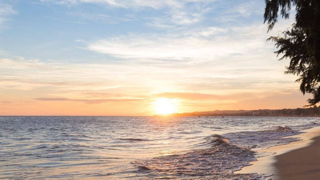 Coastal sunset on our Mui Ne Tour