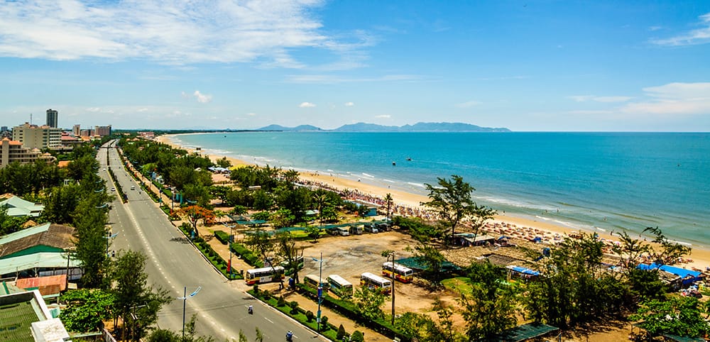 Mui Ne's coastal road