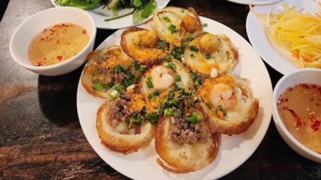 Plate of banh khot in Vung Tau