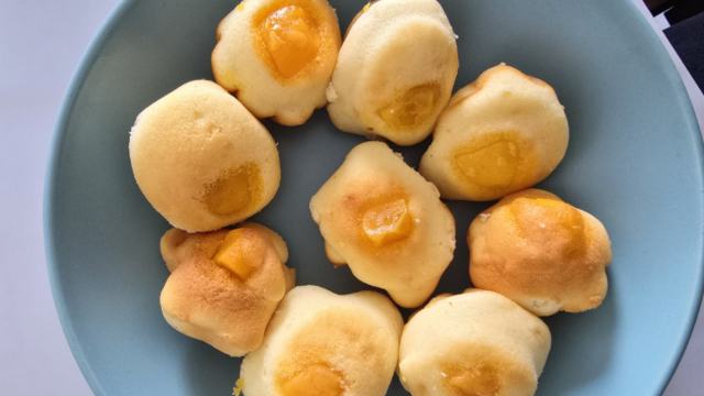 Vung Tau's famous salted egg sponge cakes